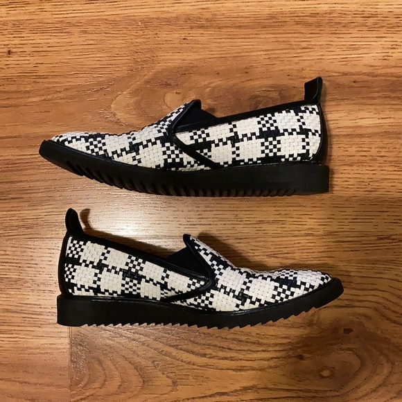 Everlane Shoes - Everlane Woven Street Shoe